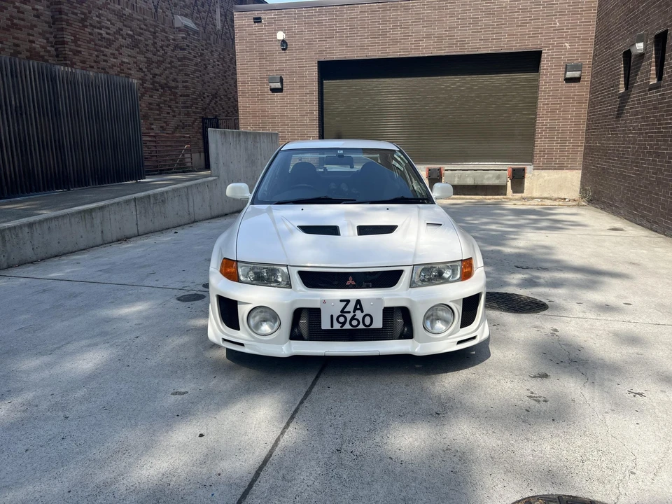 1998 Mitsubishi Lancer Evolution V 6th Gen - Image 13 of 31