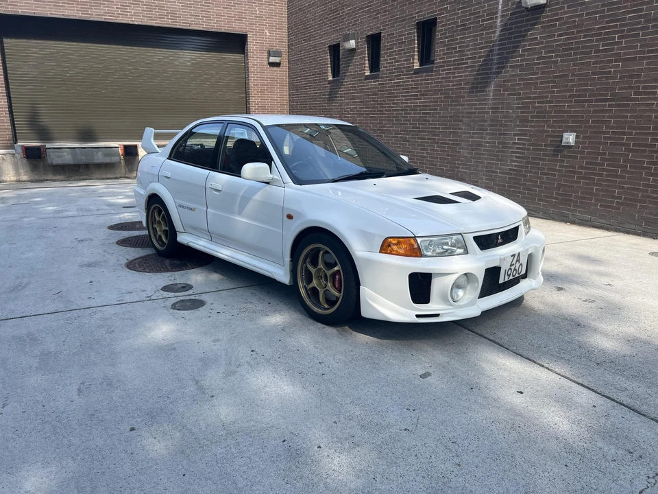 1998 Mitsubishi Lancer Evolution V 6th Gen - Image 12 of 31