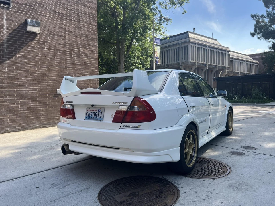 1998 Mitsubishi Lancer Evolution V 6th Gen - Image 8 of 31
