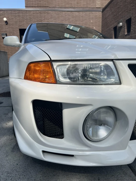 1998 Mitsubishi Lancer Evolution V 6th Gen - Image 17 of 31