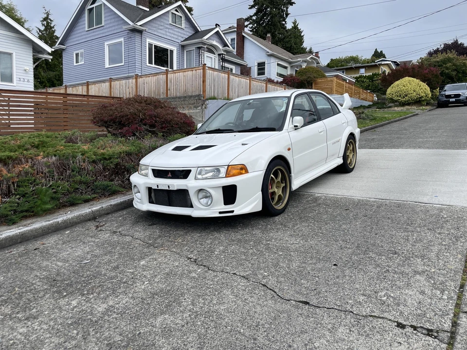 1998 Mitsubishi Lancer Evolution V 6th Gen - Image 2 of 31