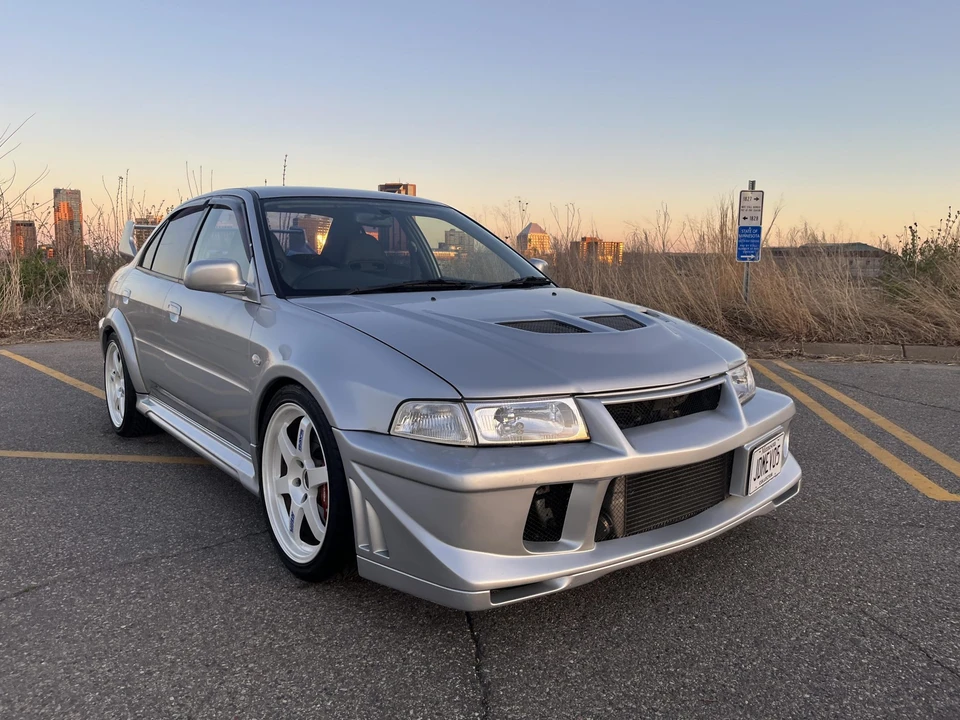 1998 Mitsubishi Lancer Evolution V 6th Gen - Image 20 of 31