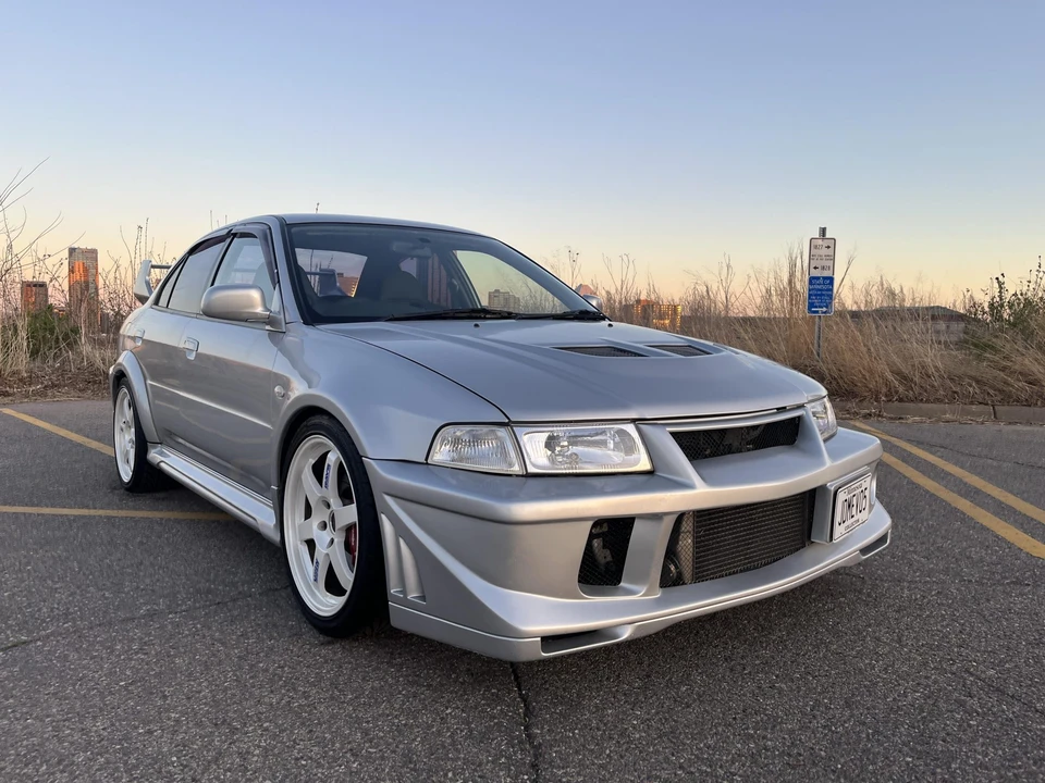 1998 Mitsubishi Lancer Evolution V 6th Gen - Image 22 of 31