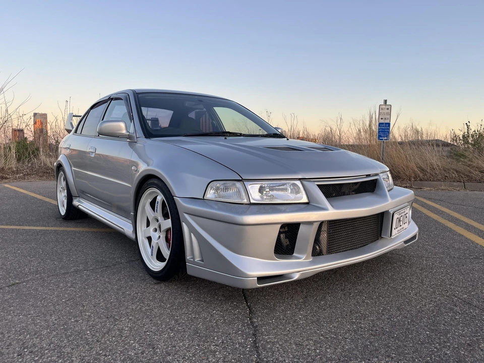 1998 Mitsubishi Lancer Evolution V 6th Gen - Image 23 of 31