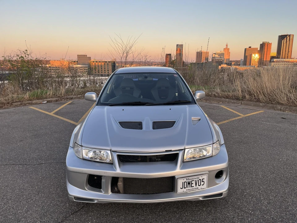 1998 Mitsubishi Lancer Evolution V 6th Gen - Image 18 of 31