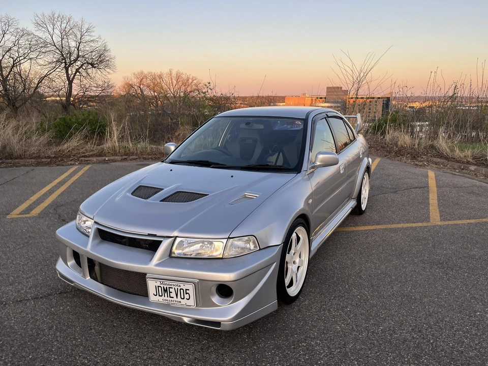 1998 Mitsubishi Lancer Evolution V 6th Gen - Image 7 of 31