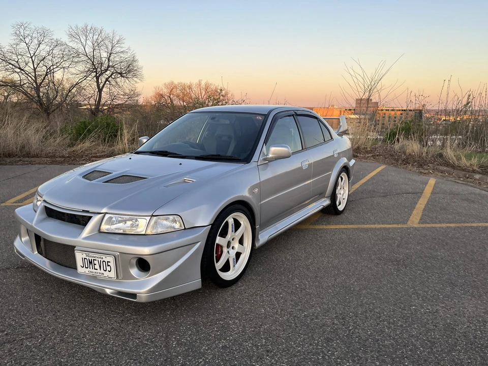 1998 Mitsubishi Lancer Evolution V 6th Gen - Image 3 of 31