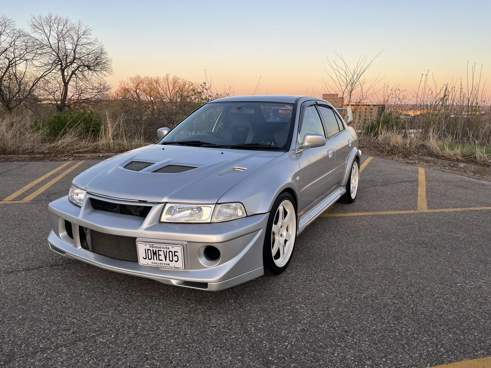 1998 Mitsubishi Lancer Evolution V 6th Gen - Image 5 of 31
