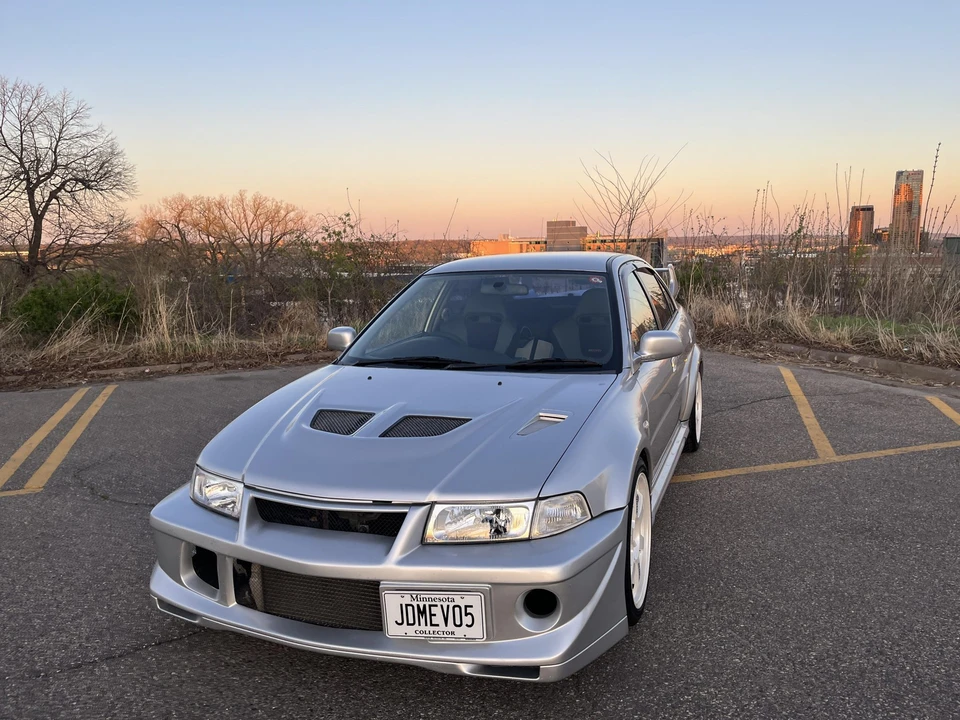1998 Mitsubishi Lancer Evolution V 6th Gen - Image 12 of 31