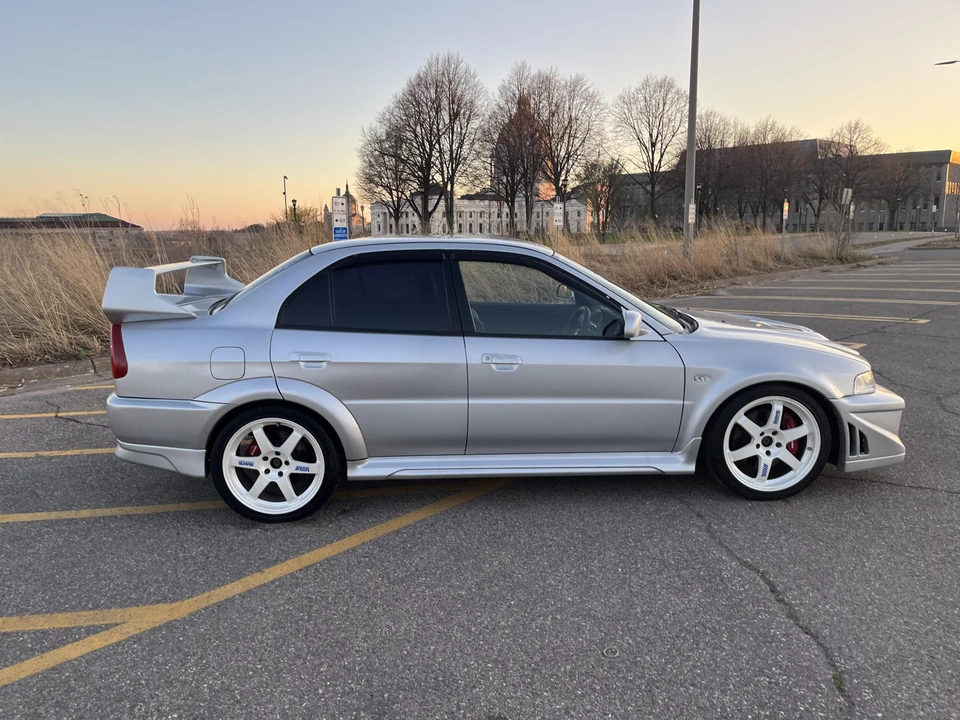 1998 Mitsubishi Lancer Evolution V 6th Gen - Image 29 of 31