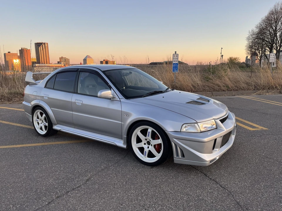 1998 Mitsubishi Lancer Evolution V 6th Gen - Image 26 of 31