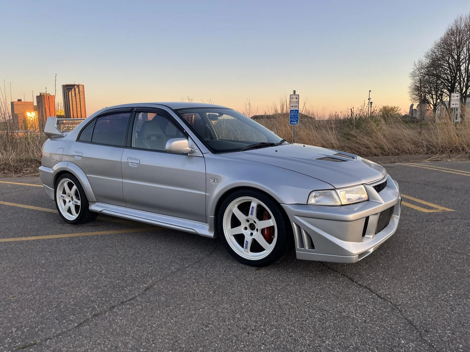1998 Mitsubishi Lancer Evolution V 6th Gen - Image 27 of 31