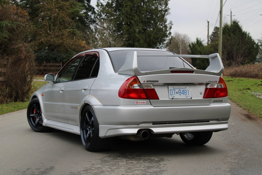 1998 Mitsubishi Lancer Evolution V 6th Gen - Image 14 of 31