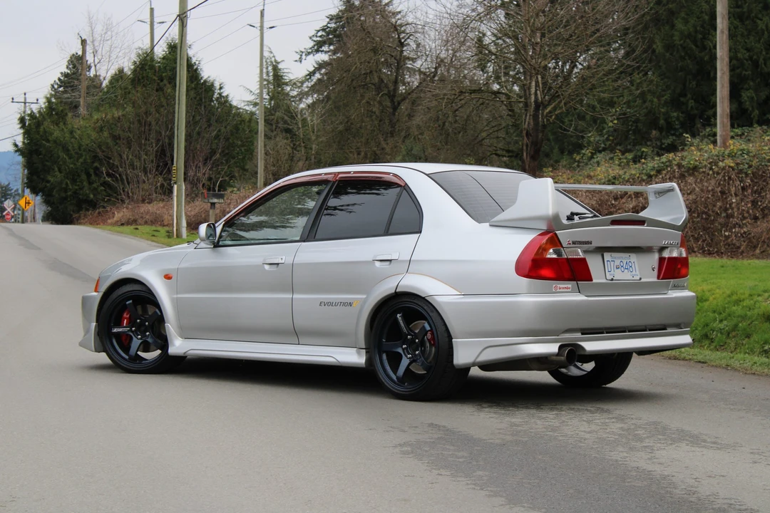 1998 Mitsubishi Lancer Evolution V 6th Gen - Image 12 of 31