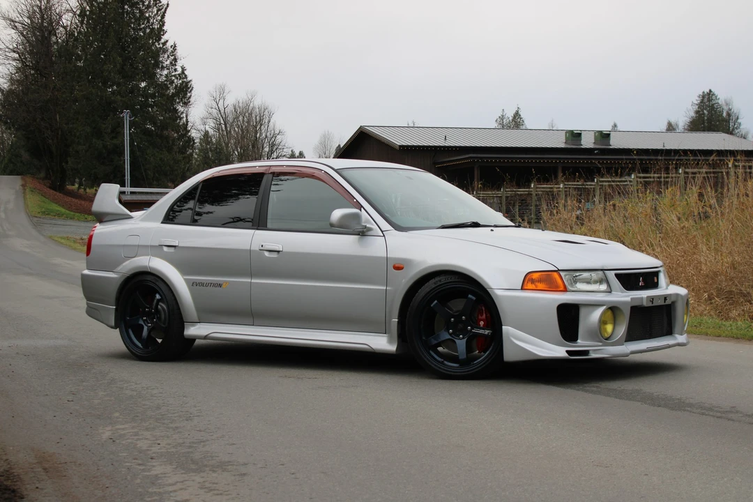 1998 Mitsubishi Lancer Evolution V 6th Gen - Image 26 of 31