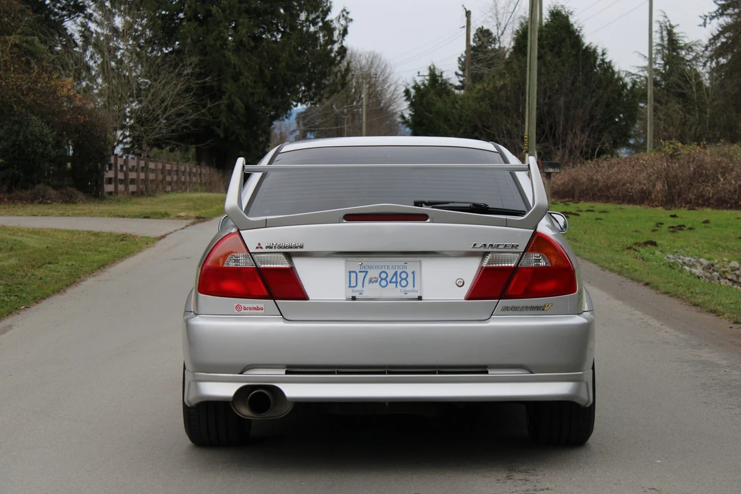 1998 Mitsubishi Lancer Evolution V 6th Gen - Image 18 of 31