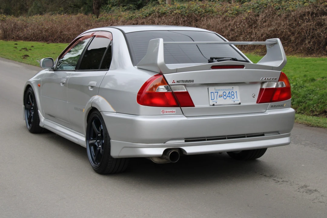 1998 Mitsubishi Lancer Evolution V 6th Gen - Image 15 of 31