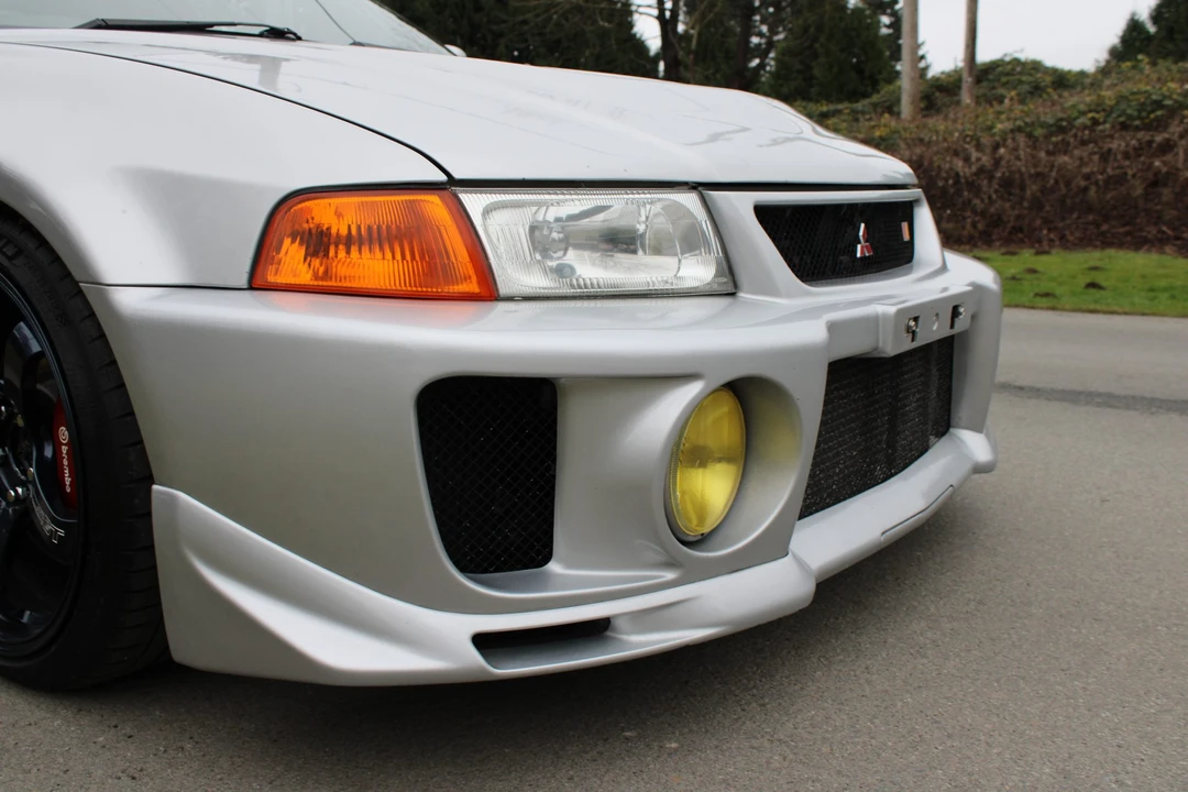1998 Mitsubishi Lancer Evolution V 6th Gen - Image 28 of 31