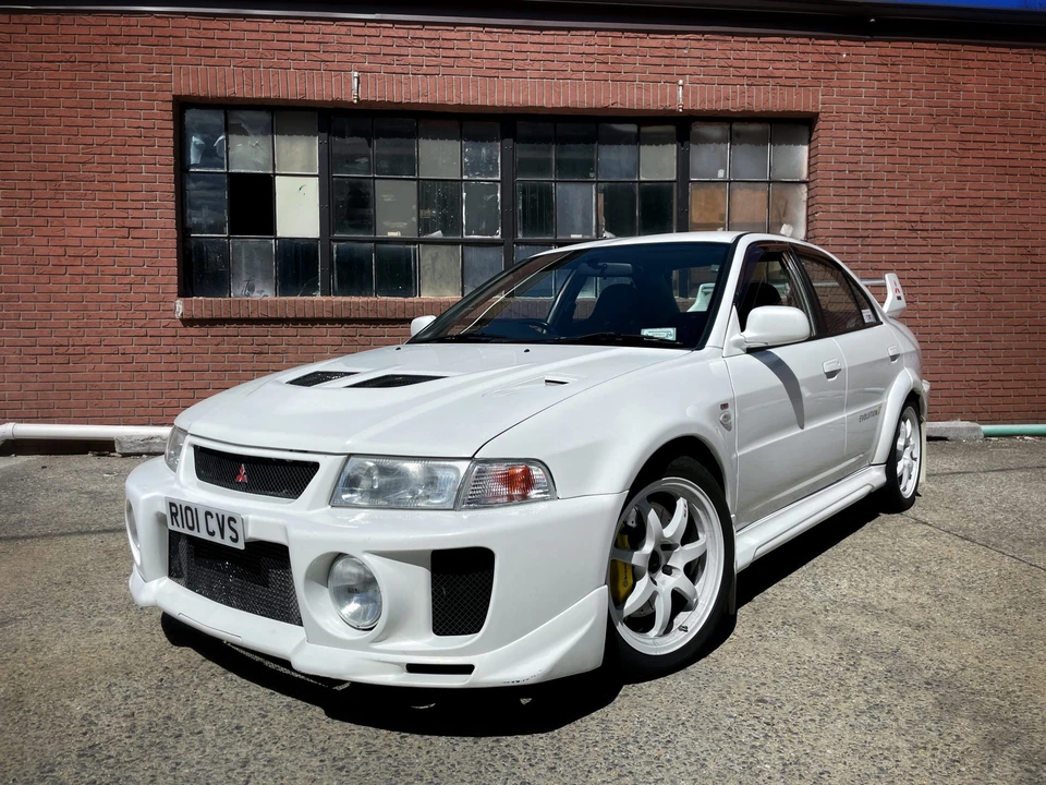 1998 Mitsubishi Lancer Evolution V 6th Gen - Image 2 of 31