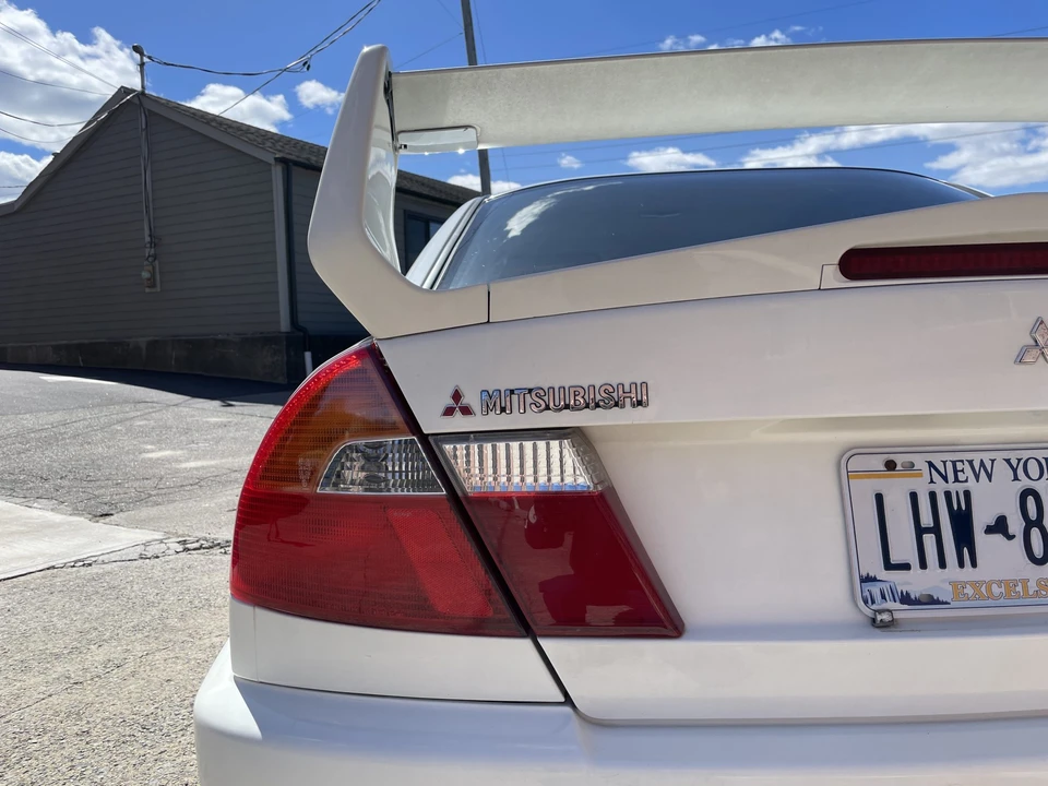 1998 Mitsubishi Lancer Evolution V 6th Gen - Image 29 of 31