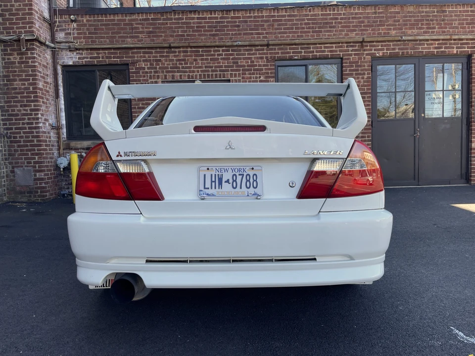 1998 Mitsubishi Lancer Evolution V 6th Gen - Image 8 of 31