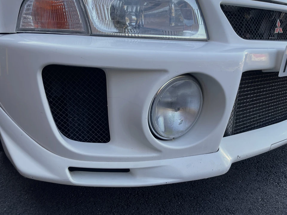 1998 Mitsubishi Lancer Evolution V 6th Gen - Image 12 of 31