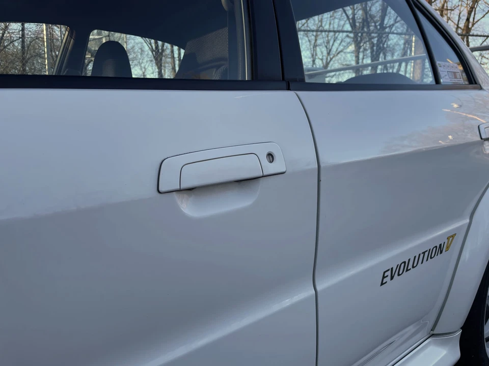 1998 Mitsubishi Lancer Evolution V 6th Gen - Image 23 of 31