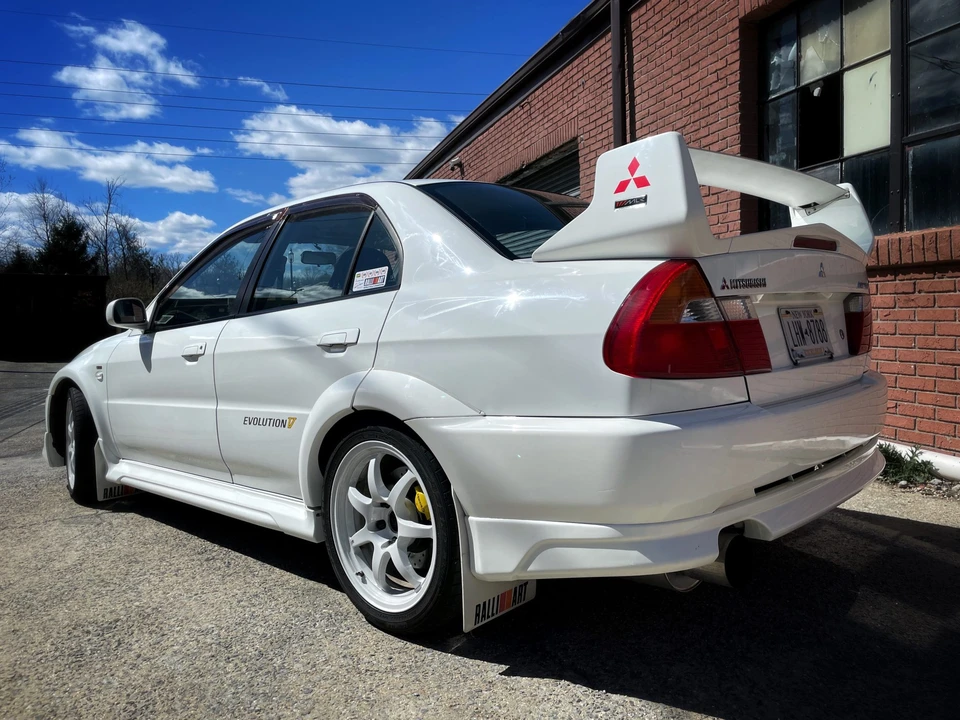 1998 Mitsubishi Lancer Evolution V 6th Gen - Image 10 of 31