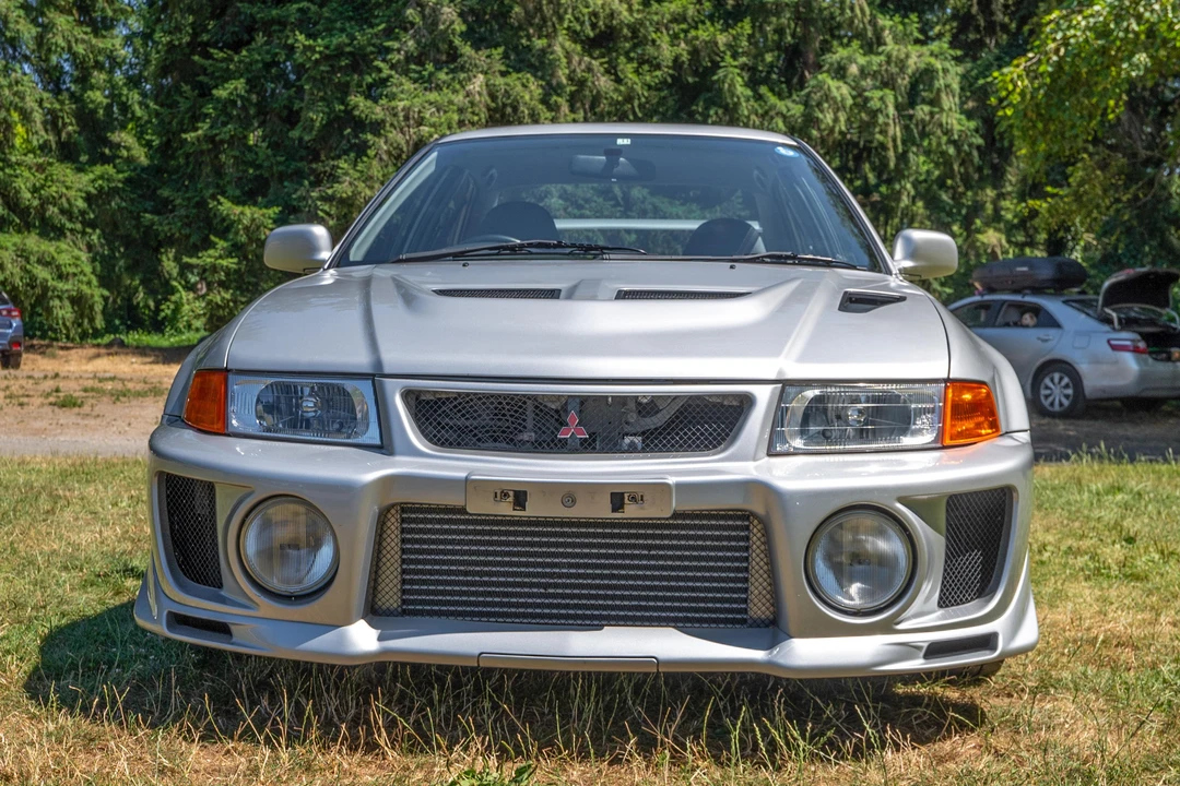 1998 Mitsubishi Lancer Evolution V 6th Gen - Image 2 of 31