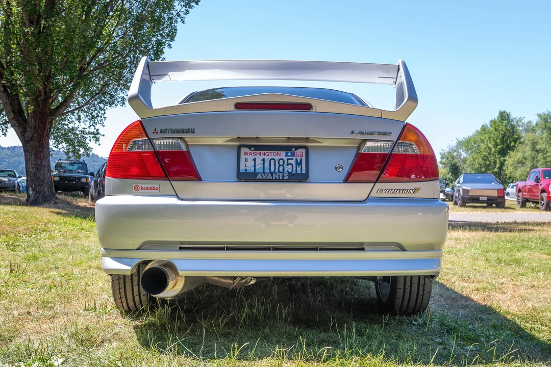 1998 Mitsubishi Lancer Evolution V 6th Gen - Image 5 of 31