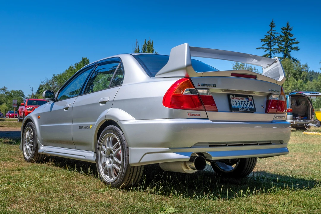 1998 Mitsubishi Lancer Evolution V 6th Gen - Image 4 of 31