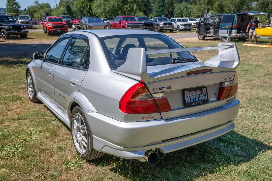 1998 Mitsubishi Lancer Evolution V 6th Gen - Image 8 of 31
