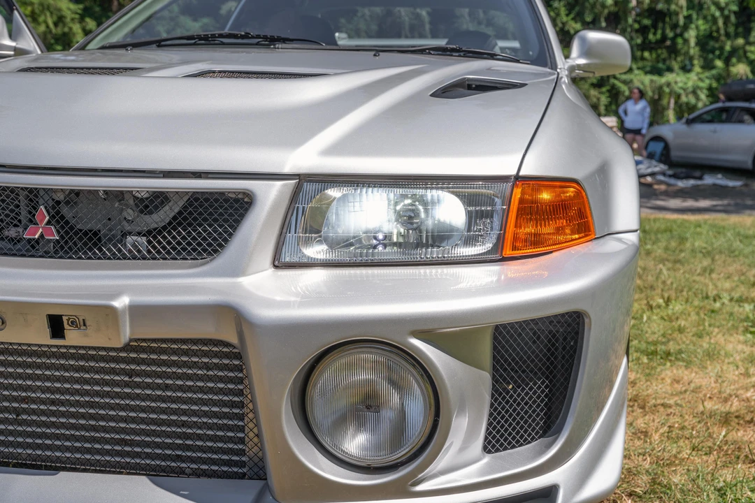 1998 Mitsubishi Lancer Evolution V 6th Gen - Image 18 of 31