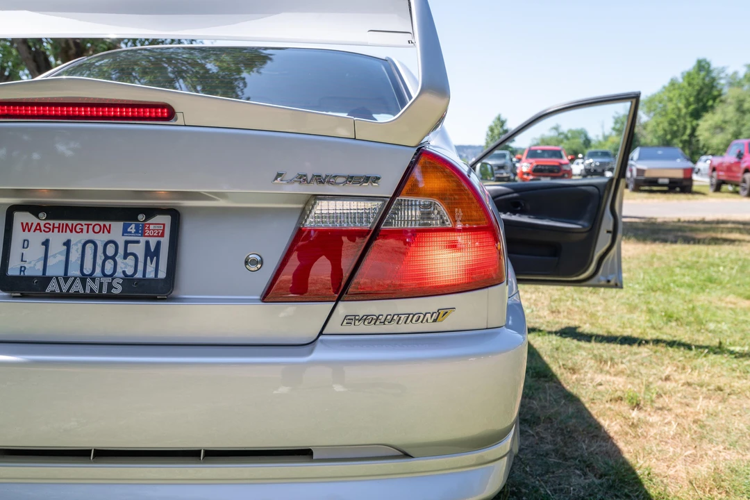 1998 Mitsubishi Lancer Evolution V 6th Gen - Image 20 of 31