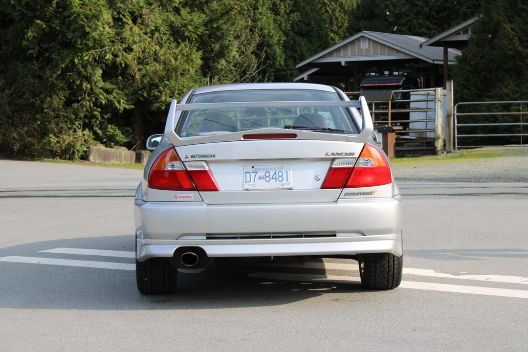 1998 Mitsubishi Lancer Evolution V 6th Gen - Image 18 of 31