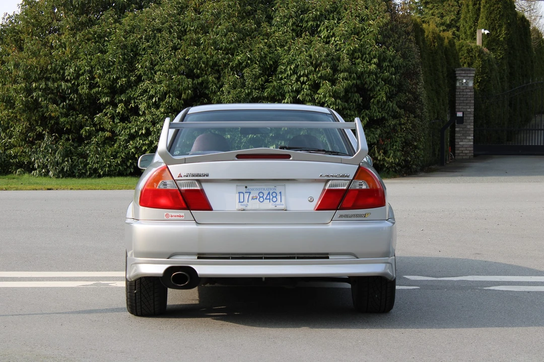 1998 Mitsubishi Lancer Evolution V 6th Gen - Image 21 of 31