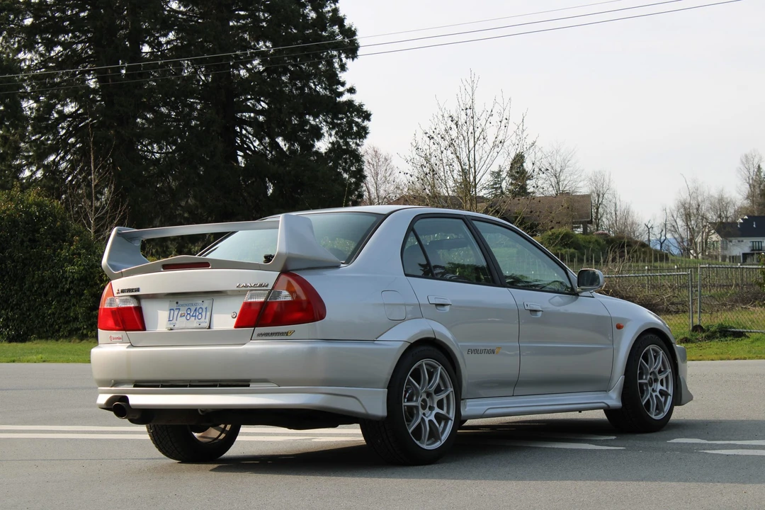 1998 Mitsubishi Lancer Evolution V 6th Gen - Image 23 of 31