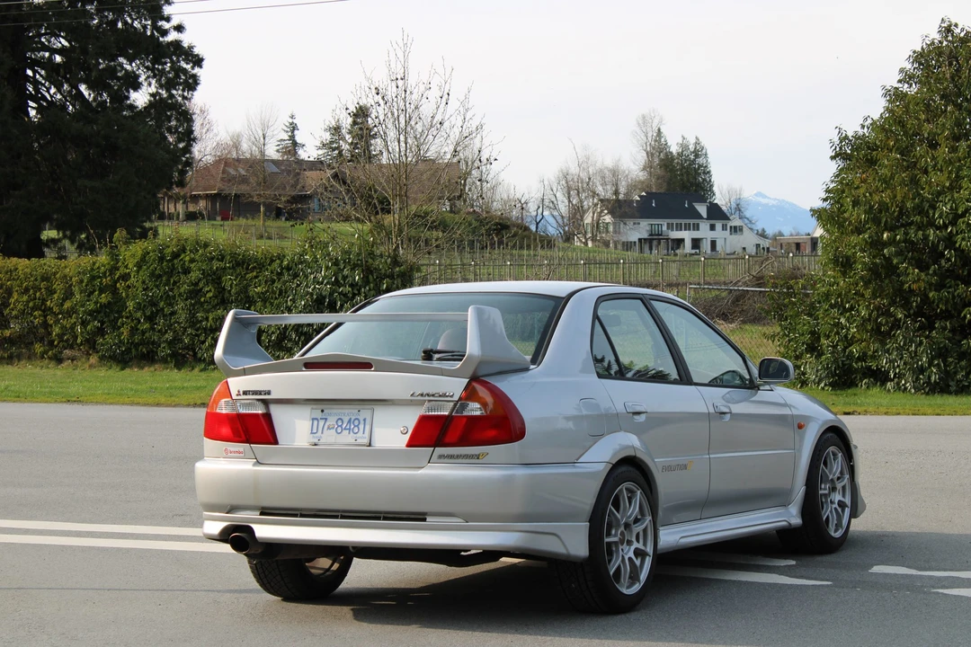 1998 Mitsubishi Lancer Evolution V 6th Gen - Image 22 of 31