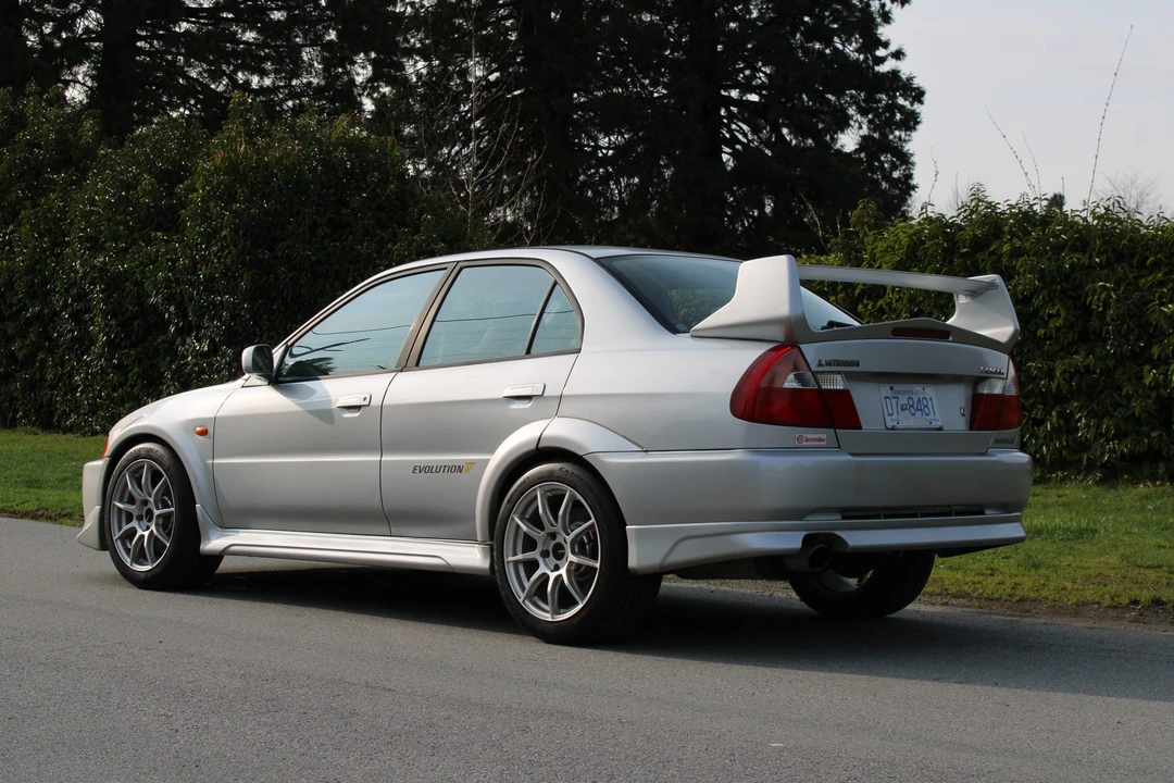 1998 Mitsubishi Lancer Evolution V 6th Gen - Image 13 of 31