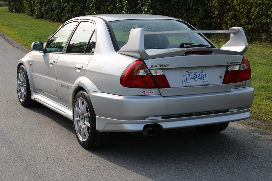 1998 Mitsubishi Lancer Evolution V 6th Gen - Image 17 of 31