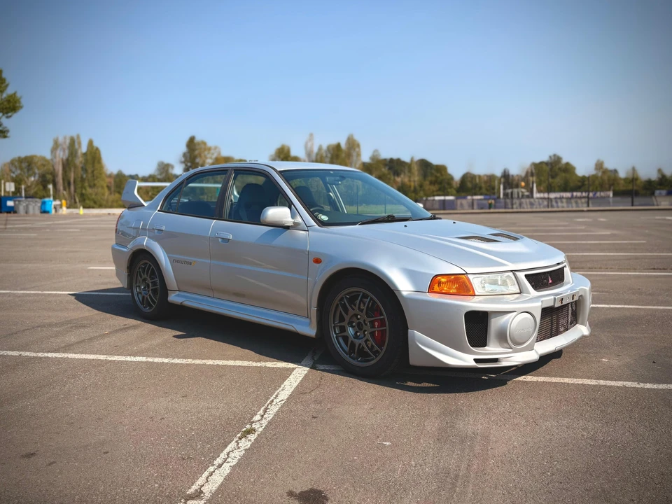 1998 Mitsubishi Lancer Evolution V 6th Gen - Image 21 of 31