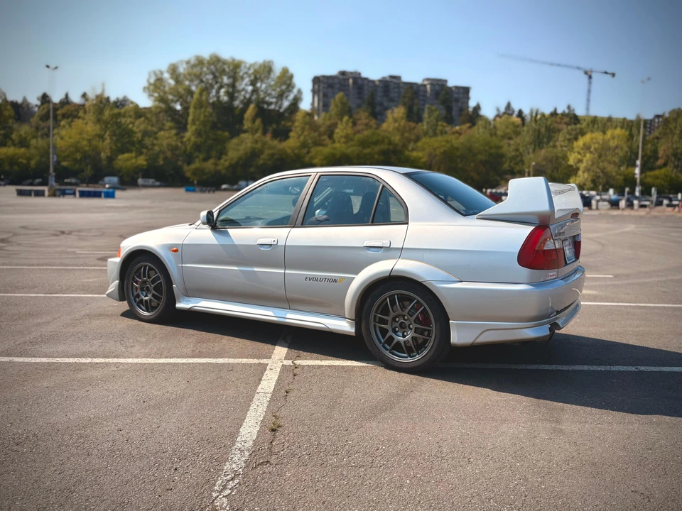1998 Mitsubishi Lancer Evolution V 6th Gen - Image 11 of 31