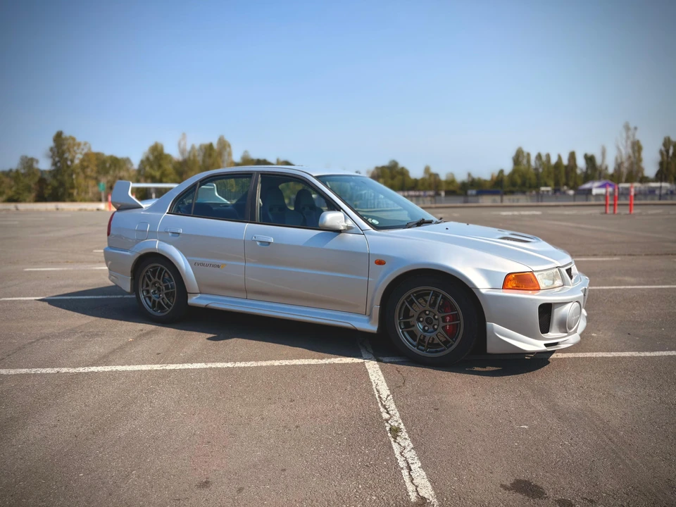 1998 Mitsubishi Lancer Evolution V 6th Gen - Image 20 of 31