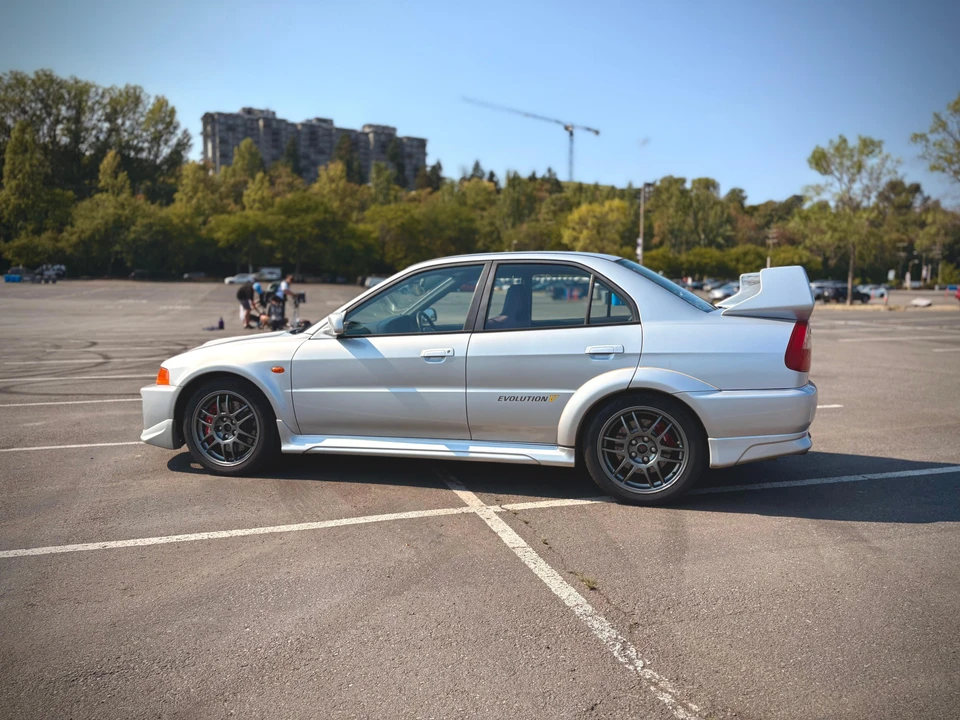 1998 Mitsubishi Lancer Evolution V 6th Gen - Image 12 of 31