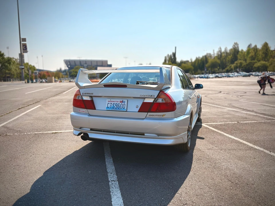 1998 Mitsubishi Lancer Evolution V 6th Gen - Image 15 of 31