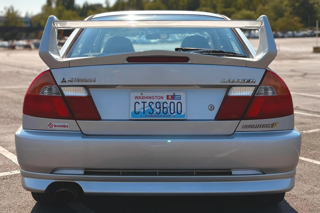 1998 Mitsubishi Lancer Evolution V 6th Gen - Image 5 of 31