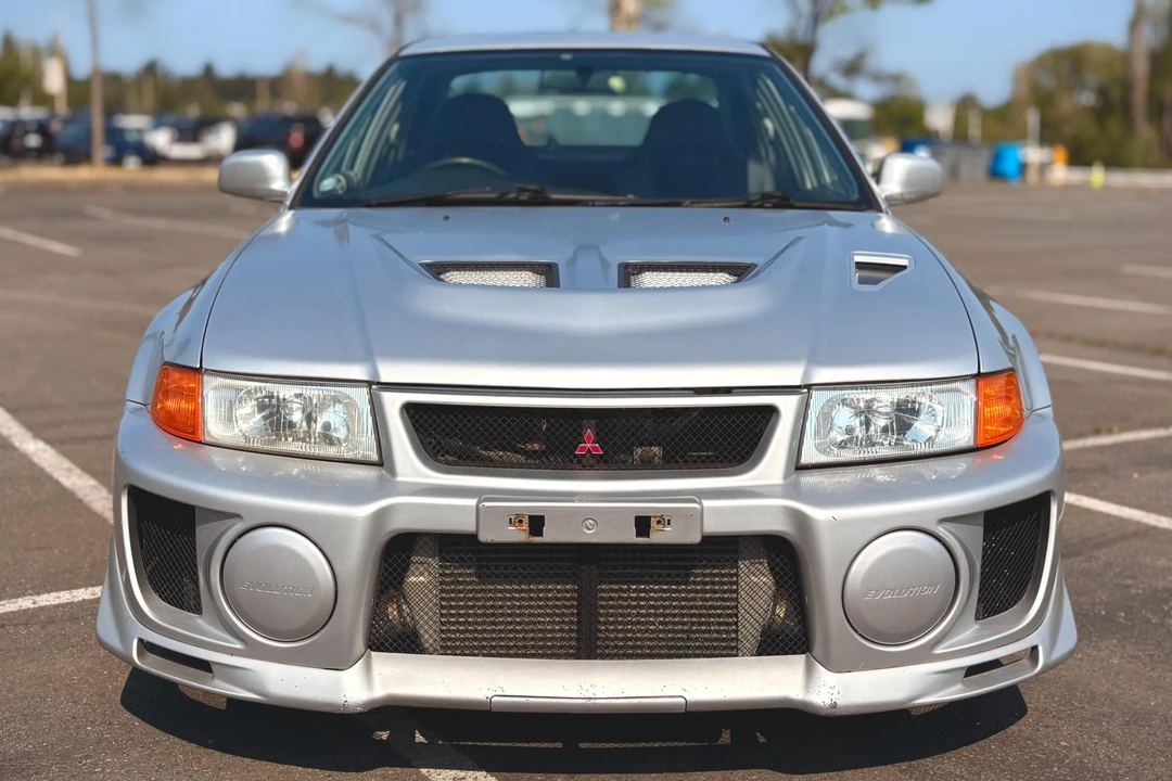 1998 Mitsubishi Lancer Evolution V 6th Gen - Image 2 of 31