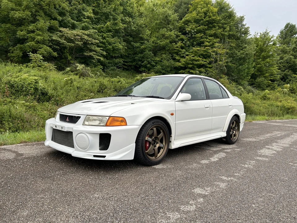 1998 Mitsubishi Lancer Evolution V 6th Gen - Image 4 of 31