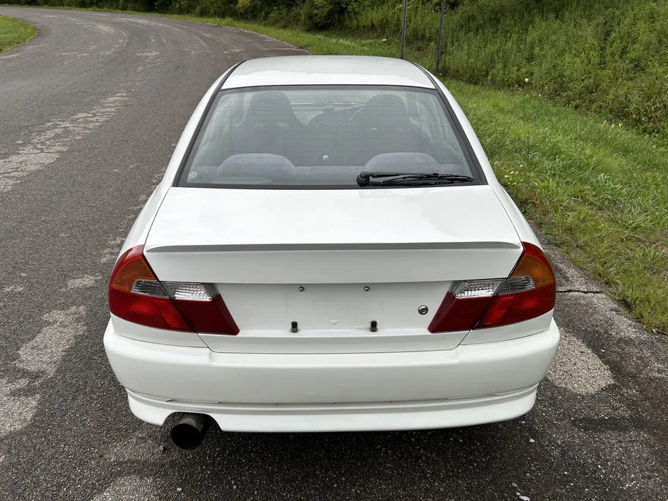 1998 Mitsubishi Lancer Evolution V 6th Gen - Image 17 of 31