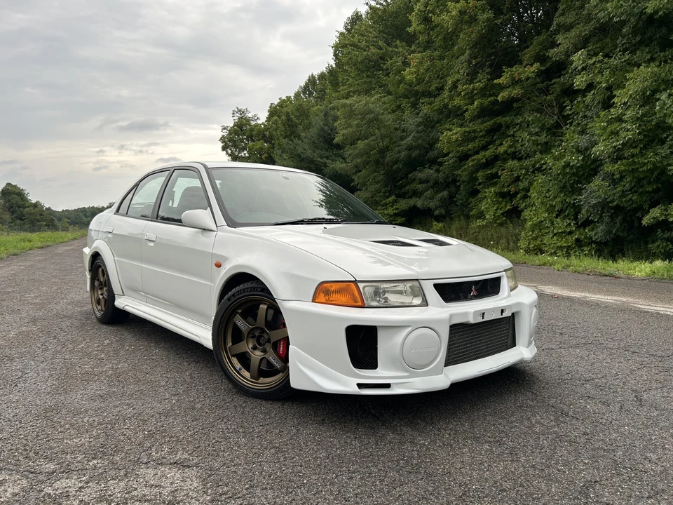 1998 Mitsubishi Lancer Evolution V 6th Gen - Image 9 of 31
